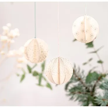 Cats on appletrees Deko Kugeln 3er Set aus finnischer Holzpappe