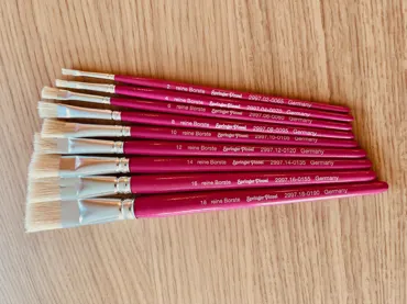 Reine Borstenpinsel flach