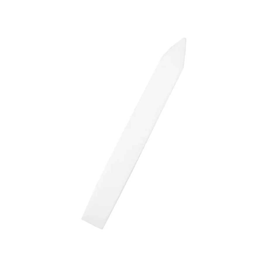 Alexandra Renke Falzbein '160 x 18 x 7 mm'
